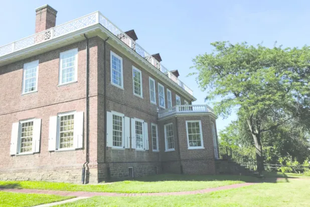 قصر عائلة شويلر في ألباني بنيويورك الذي أصبح موقعا تاريخيا