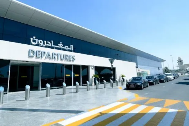 مطار أبوظبي الدولي يبدأ تجربة نظام «السفر الذكي»