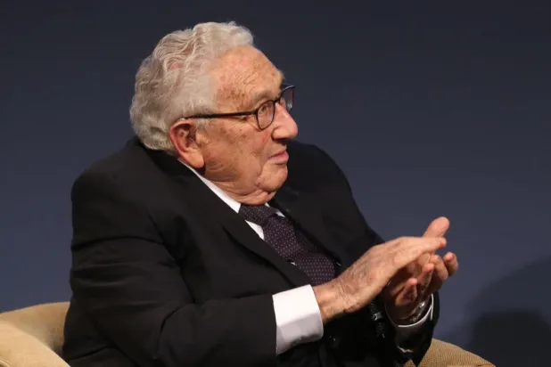 Kissinger’den, ABD-Çin anlaşmazlıklarının dünyayı küresel bir savaşa sürükleyebileceği uyarısı
