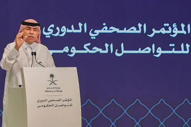 وزير الإعلام السعودي: سنكون من أوائل الدول حصولاً على لقاح «كورونا»