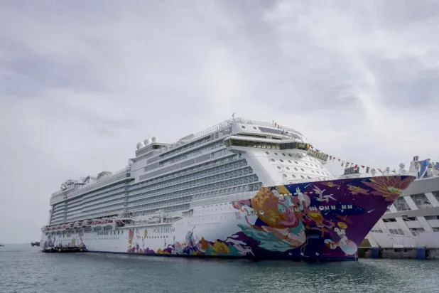 بسبب «كورونا»... تحذير من السفر على متن السفن السياحية