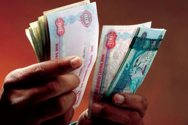 دبي تعتزم التخلص من العملات الورقية في عمليات الدفع