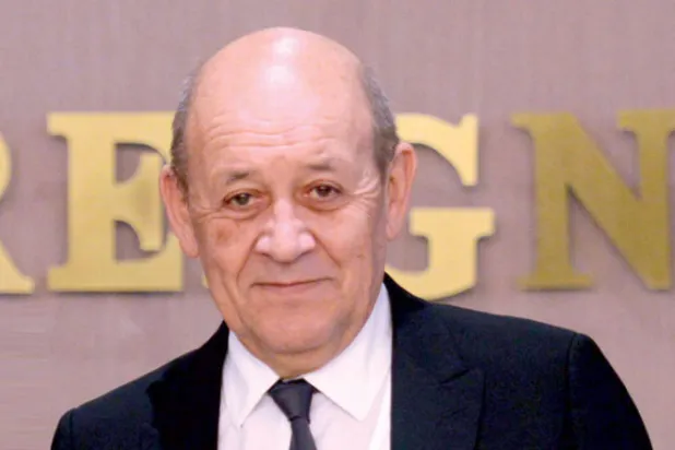 لودريان لـ«الشرق الأوسط»: دول تريد التحكّم بمسلمينا