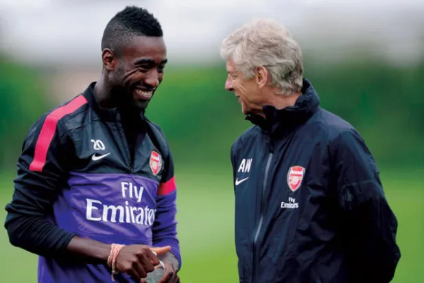 دوجورو يستمع لنصائح مدربه السابق أرسين فينغر