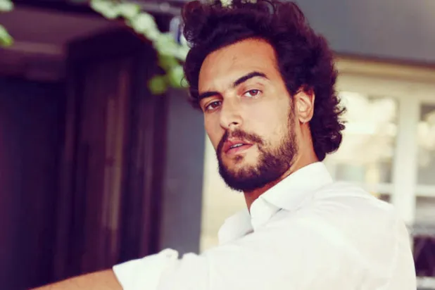 أيوب اليوسفي: أعيش في فرنسا ومعظم أعمالي عن بلدي