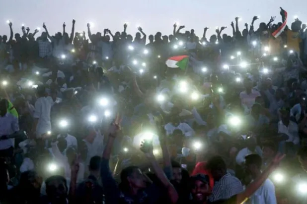 Burhan: Geçiş yönetimi Sudanlıların acılarına çözüm bulamadı