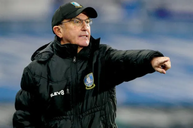 توني بوليس يرى ان مهارات تسديد الكرات الثابته جزء من خطط التدريب (غيتي)