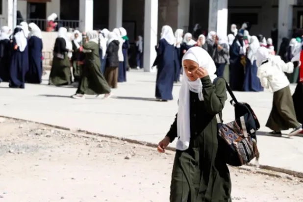 Yemen’de 15 bin okul Husiler tarafından ulusal kimliklerinin yok edilmesi tehdidiyle karşı karşıya