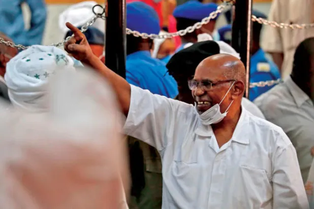 «محكمة البشير» ترفض إسقاط الدعوى بالتقادم