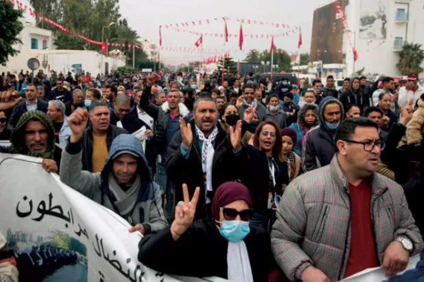 حصاد «ثورة الياسمين»... إنجازات قليلة وخسائر بالجملة