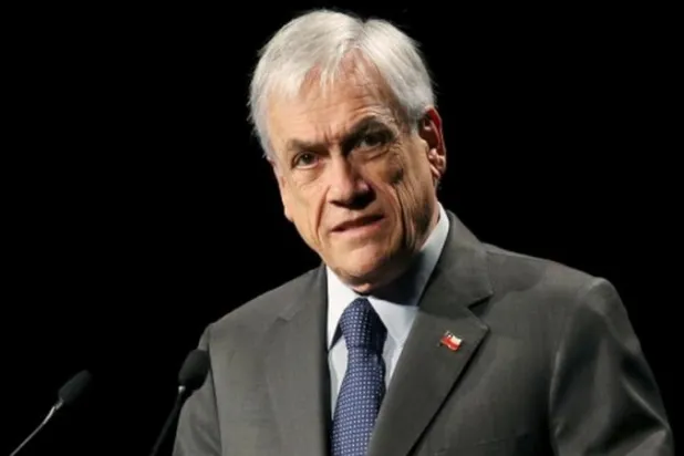 تغريم رئيس تشيلي 3500 دولار بسبب صورة سيلفي دون كمامة