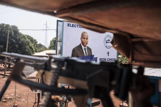 أفريقيا الوسطى تقترع اليوم والمعارضة تستأنف تحركها نحو العاصمة