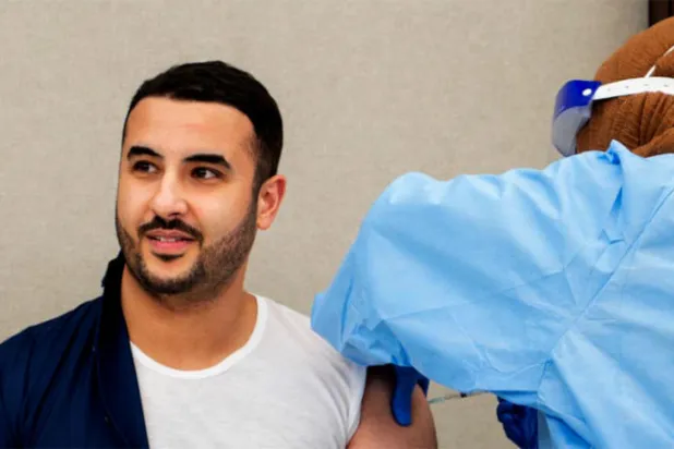 السعودية:  أكثر من 700 ألف يتقدمون للحصول على اللقاح