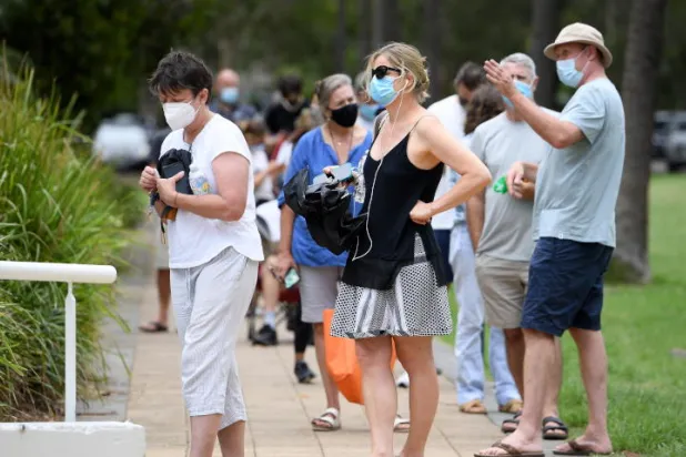 سيدني تفرض ارتداء الكمامات وسط تزايد الإصابات بكورونا