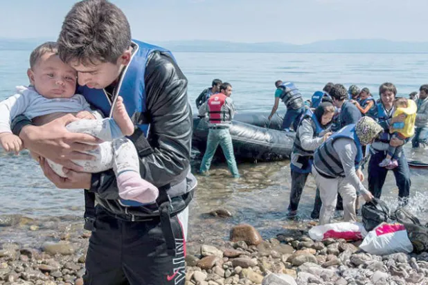 لاجئون تحت رحمة البحر