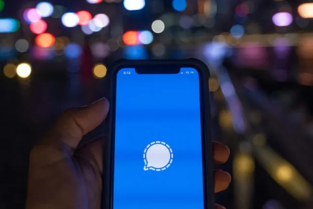 نزوح جماعي إلى «سيغنال» بعد جدل بشأن شروط «واتساب» الجديدة