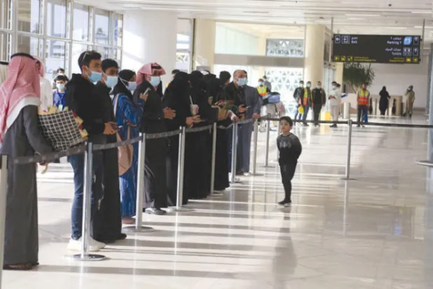 الرياض تستقبل أول رحلة جوية من الدوحة بعد أسبوع من «طي الخلاف» في «قمة العلا»