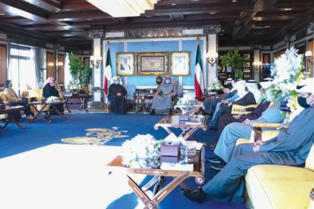 Kuveyt hükümeti gensoruya dayanamadı topluca istifa etti