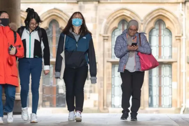 حرم الجامعات بيئة خصبة للنشر الفائق لـ«كورونا» في المجتمع