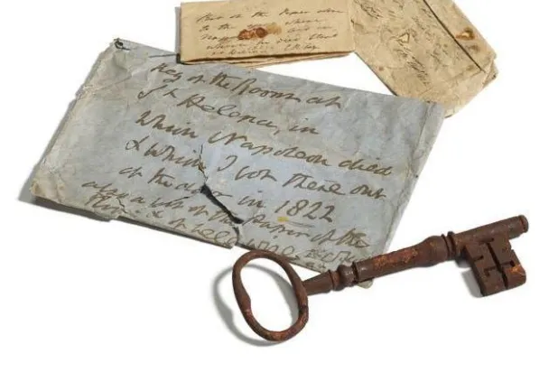 مفتاح زنزانة نابليون يُباع في مزاد مقابل 92 ألف يورو