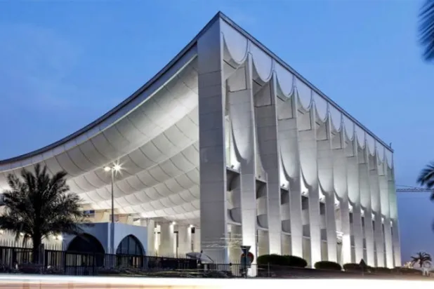 أمير الكويت يقبل استقالة الحكومة ويكلّفها «تصريف الأعمال»