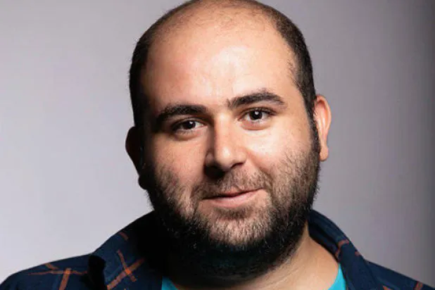 «لجنة حماية الصحافيين» تطالب تركيا بوقف ترحيل الصحافي الإيراني محمد مساعد