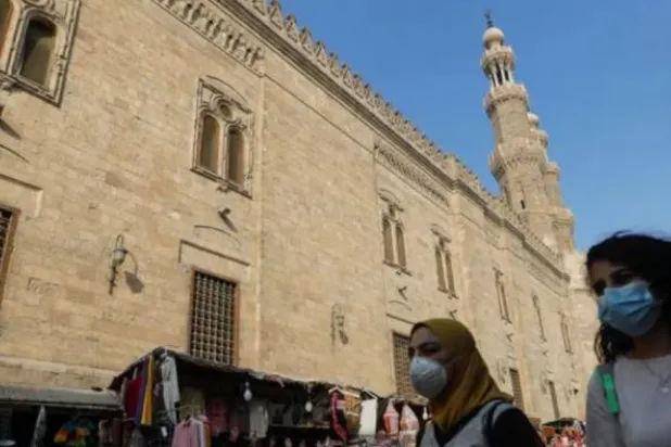 «زواج التجربة» يثير جدلاً في مصر... والأزهر ودار الإفتاء يعلّقان