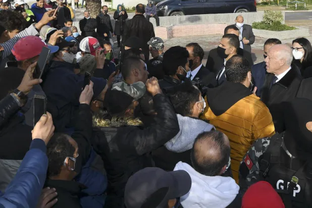 توتر في تونس بعد اضطرابات لليلة الرابعة على التوالي