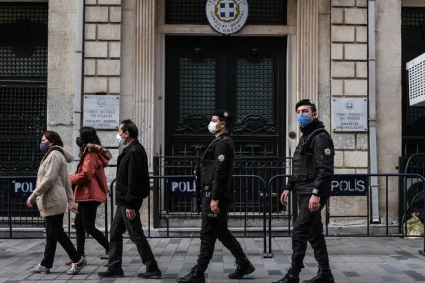 جرح 3 روس في هجوم بسكين بإسطنبول... واعتقال مشتبه به