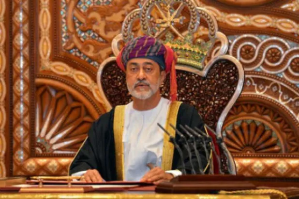 سلطان عمان يعيد تنظيم مجلسي الدفاع والأمن الوطني