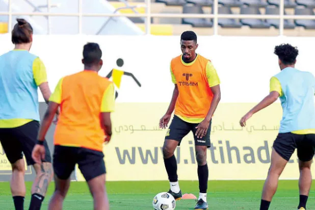مدرب الاتحاد يحذر لاعبيه من الأخطاء أمام الاتفاق