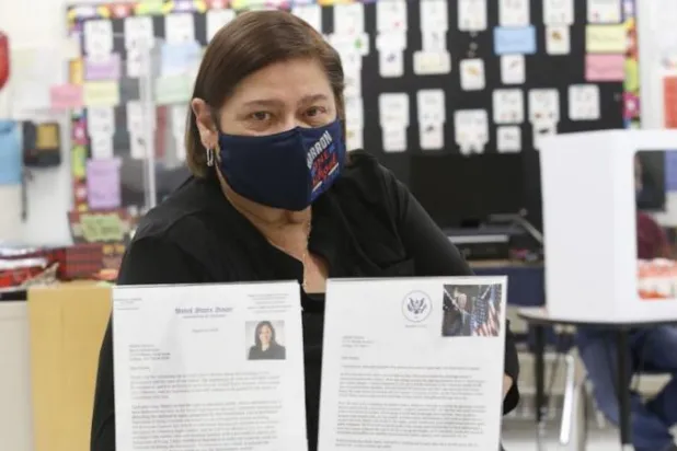 «ممتن لكم للأبد».... معلمة أميركية وطلابها يتفاجأون برسالة من بايدن