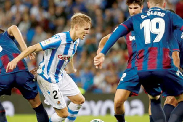 زيدان طلب من أوديغارد العودة إلى ريال مدريد وهو في قمة عطائه مع ريال سوسيداد (الشرق الأوسط)