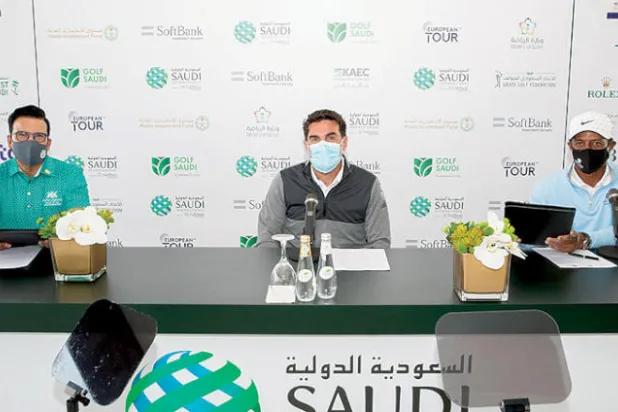 ياسر الرميان خلال المؤتمر الصحافي أمس (الشرق الأوسط)