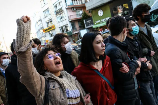 إردوغان يعيّن مقرّبين منه على رأس 11 جامعة وسط استمرار أزمة «بوغازيتشي»