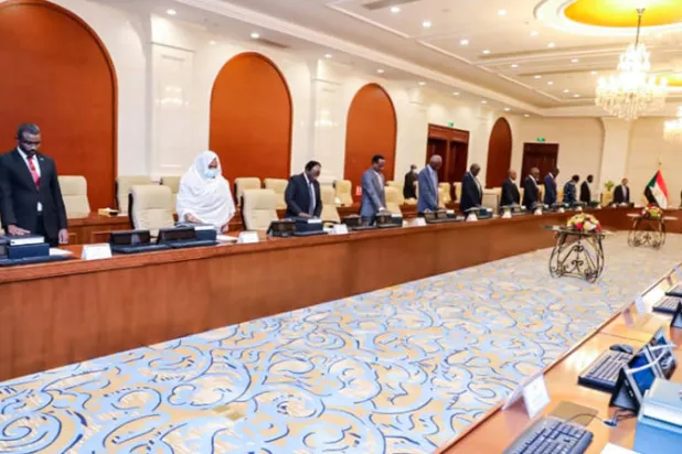 الحكومة السودانية الجديدة تؤدي اليمين الدستورية