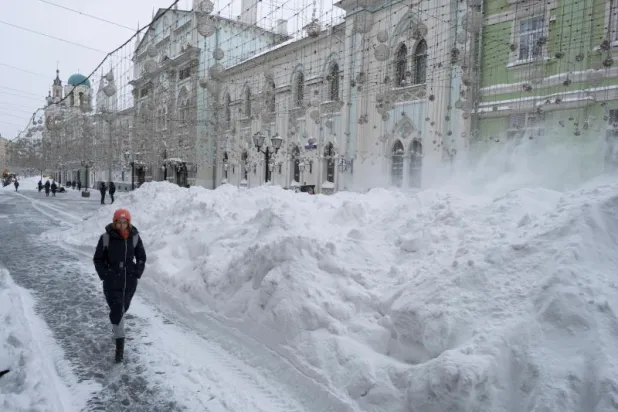 موسكو تشهد تساقط ثلوج غير مسبوق منذ نصف قرن