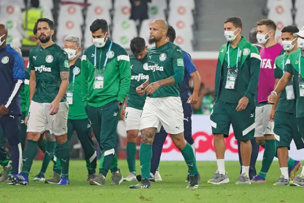 فريق بالميراس ومعاناة الهزيمة أمام تيغريس المكسيكي في نصف نهائي كأس العالم للأندية (أ.ف.ب)