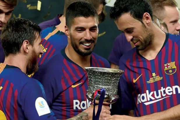 لعب سواريز دوراً بارزاً في فوز برشلونة بالكثير من البطولات (غيتي)