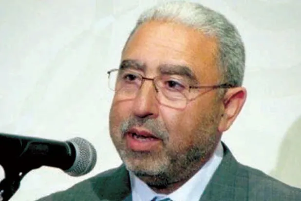 المغربي محمد الأشعري يفوز بـ«جائزة الأركانة العالمية للشعر»