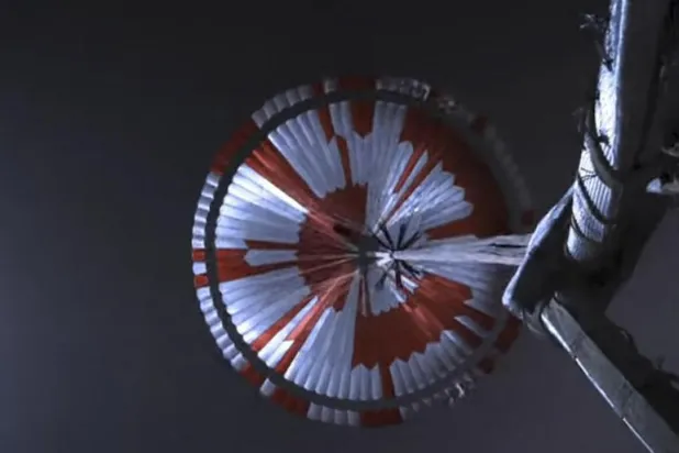 أول فيديو لهبوط مسبار «ناسا» على المريخ