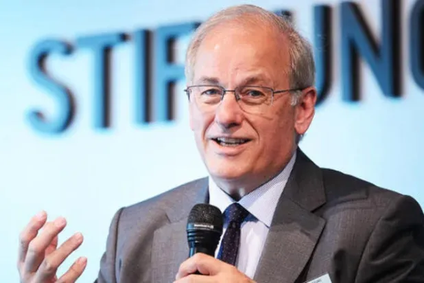 قبل عشر سنوات