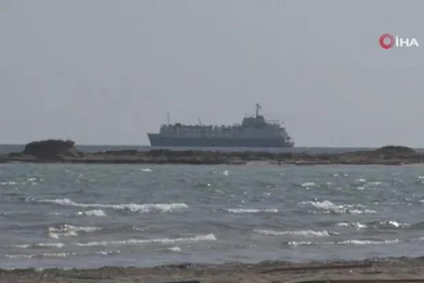 Akdeniz'de krize neden olan kargo gemisi İspanya'ya doğru yola çıktı
