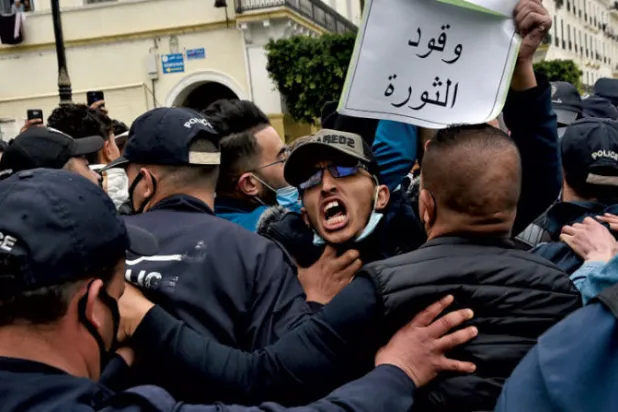 مظاهرات حاشدة في الجزائر للمطالبة بـ«مدنية الدولة»