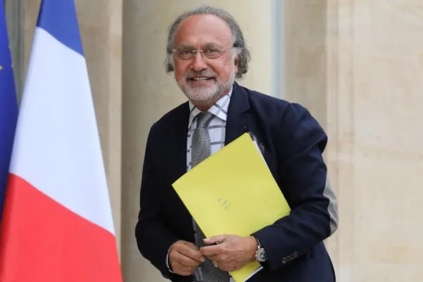 مقتل الملياردير والسياسي الفرنسي أوليفييه داسو بتحطم مروحية