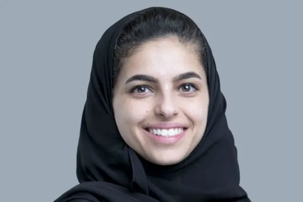 الشيهانة العزاز المستشار القانوني العام والأمين العام لمجلس الإدارة في صندوق الاستثمارات العامة (الشرق الأوسط)