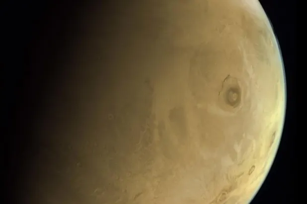 الإمارات تنشر صوراً جديدة لـ«المريخ» التقطها «مسبار الأمل»