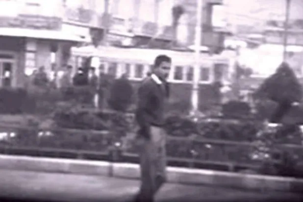 Eli Cohen'in bir Sovyet subayı tarafından Şam'da bir sokakta çekilmiş nadir bir fotoğraf (Russia Today)