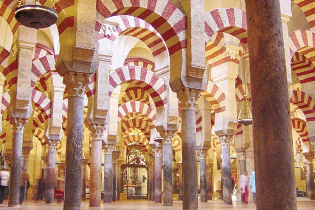 الدين والفن... المقاربة الشائكة