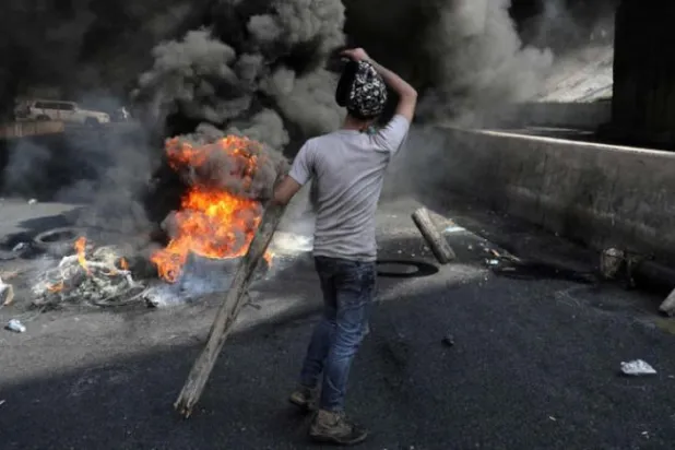 لبنانی فوج کے کمانڈر نے سیاستدانوں کو دیا دستک